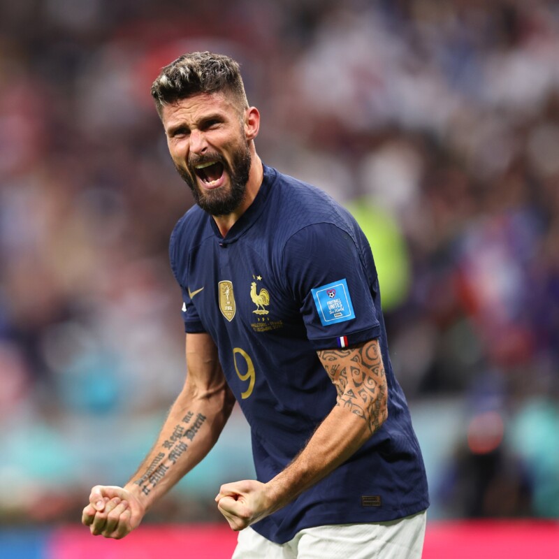 Giroud comemora o segundo gol francês. (Twitter/FIFA).