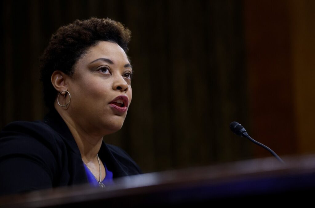 Diretora do Escritório de Gerenciamento e Orçamento